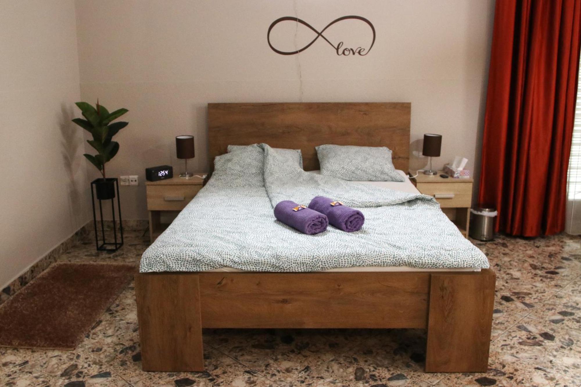 Gödöllő Tulipan Apartman מראה חיצוני תמונה